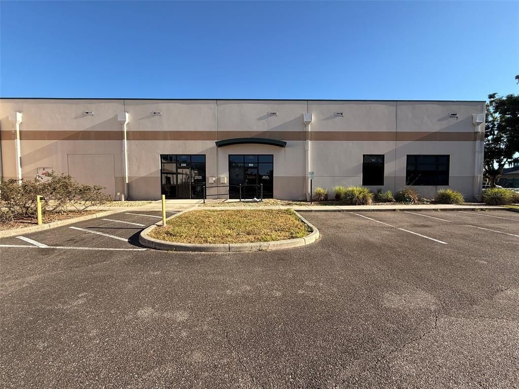 Exterior, Facade, Modern