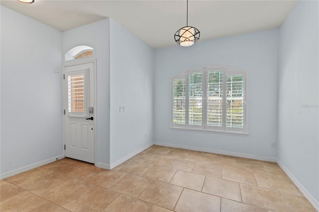 Empty room, Interior, Pendant Lights