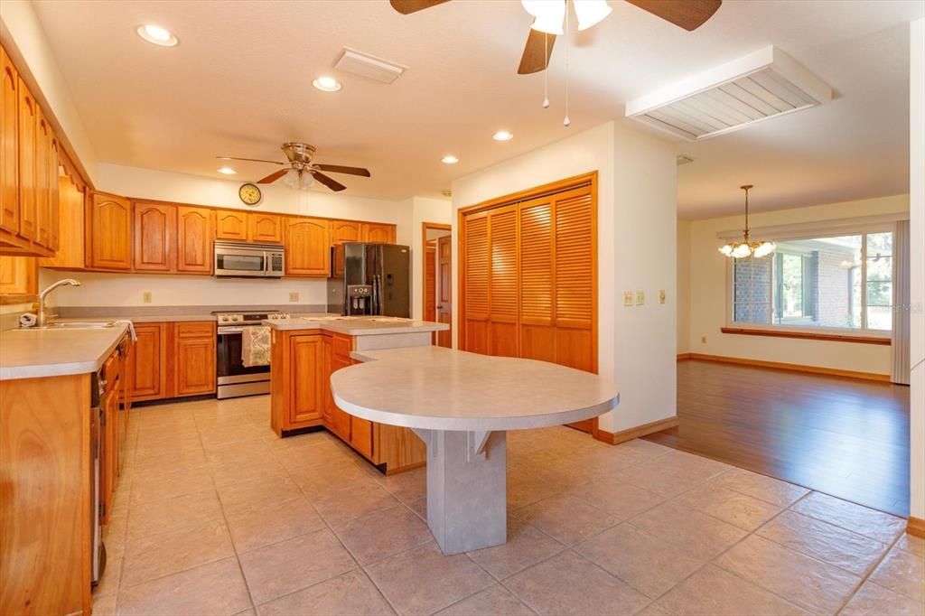 Chandelier, Interior, Kitchen, Recessed Lighting, Wood Texture Flooring