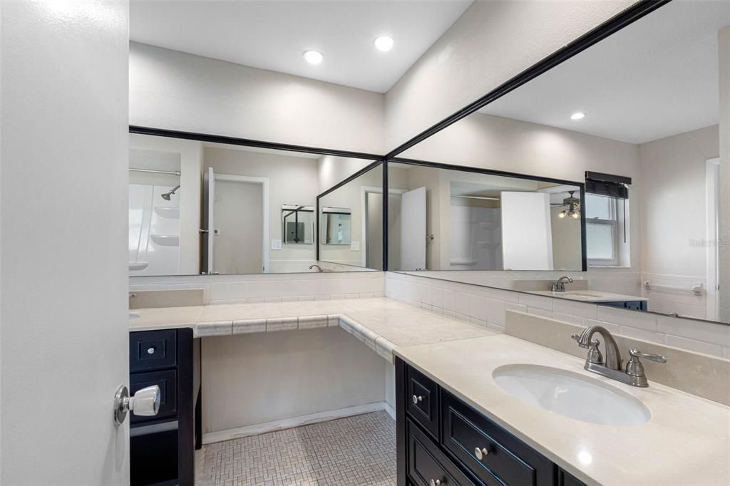 Bathroom, Dual Sink Vanities, Interior, Recessed Lighting