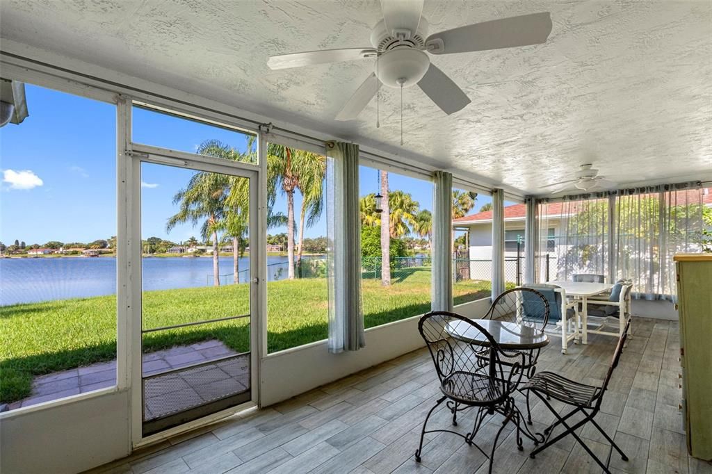 Interior, Sun Room, Water, Wood Texture Flooring