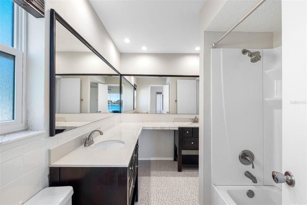 Bathroom, Dual Sink Vanities, Interior, Recessed Lighting