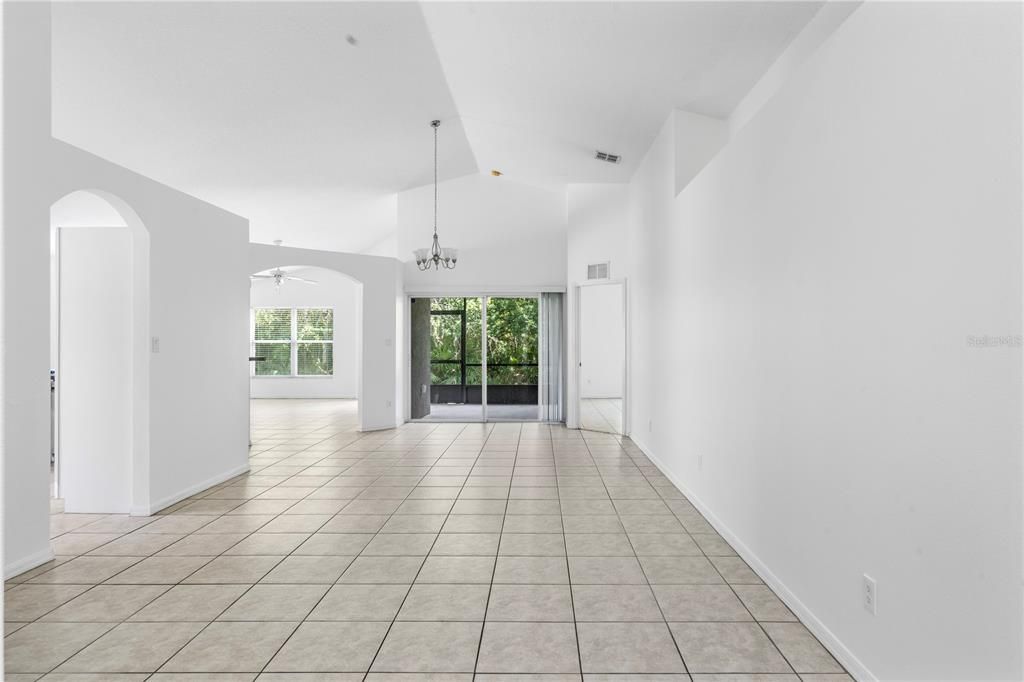 Empty room, Interior, Pendant Lights