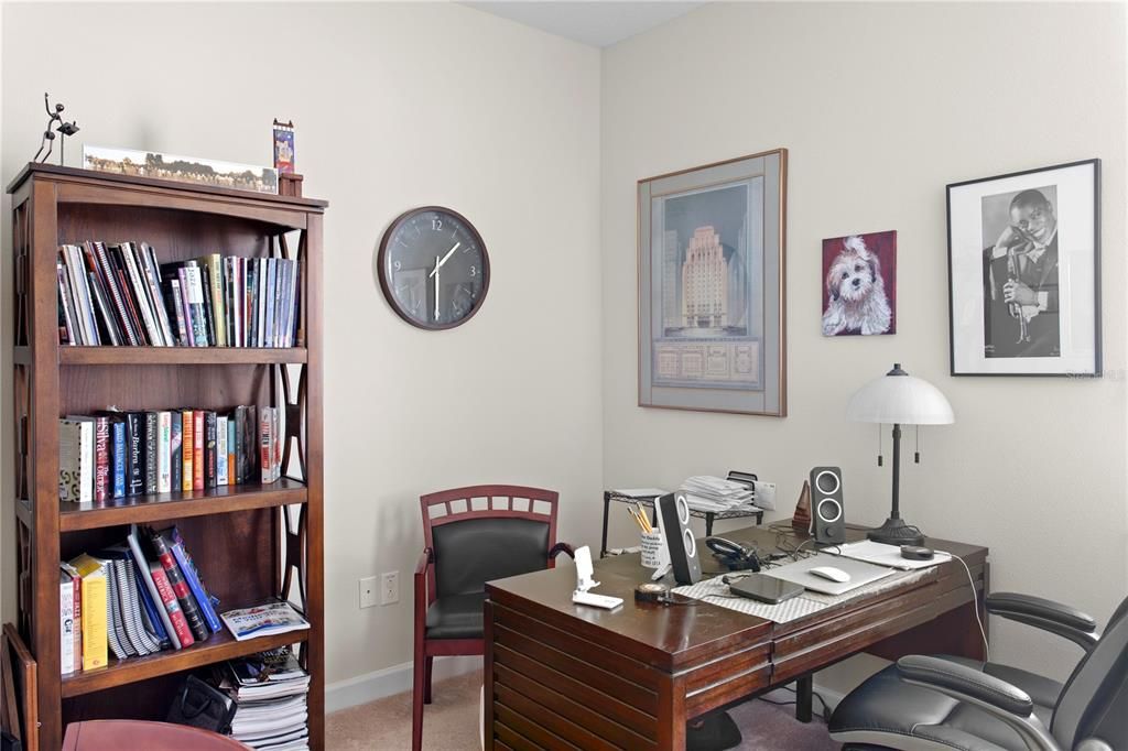 Home Office, Interior