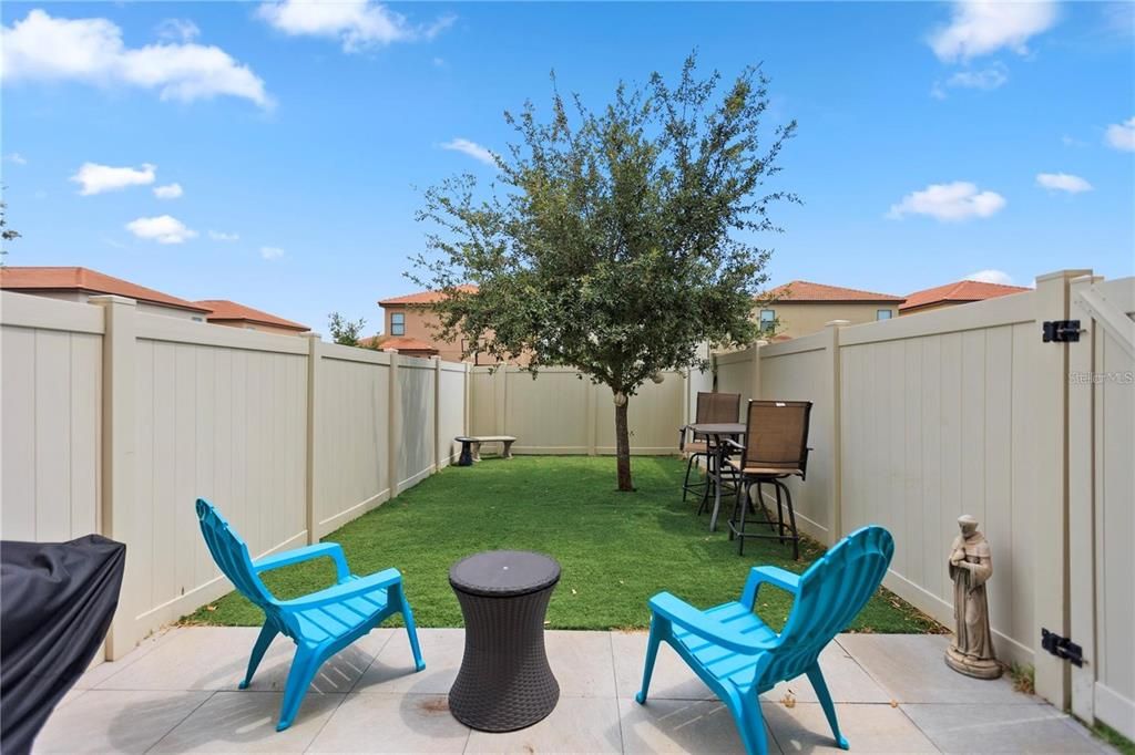 Backyard, Exterior