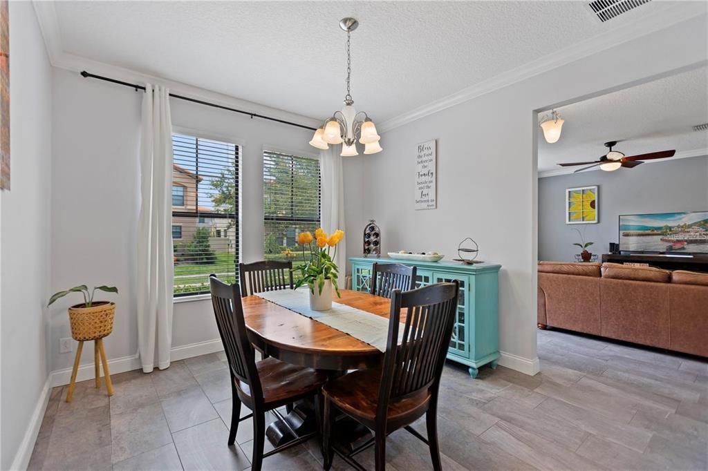 Chandelier, Dining room, Interior, Living room