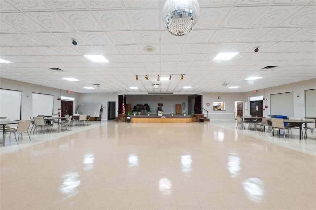 Dining room, Interior, Recessed Lighting