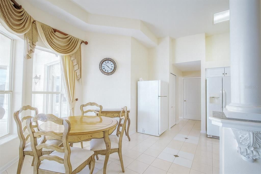 Dining room, Interior
