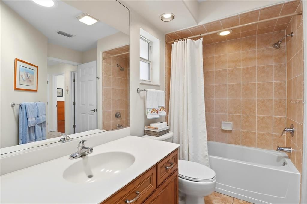 Bathroom, Interior, Recessed Lighting