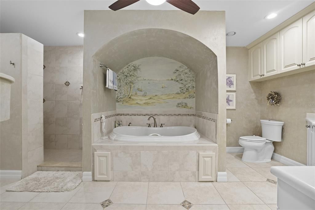 Bathroom, Interior, Recessed Lighting