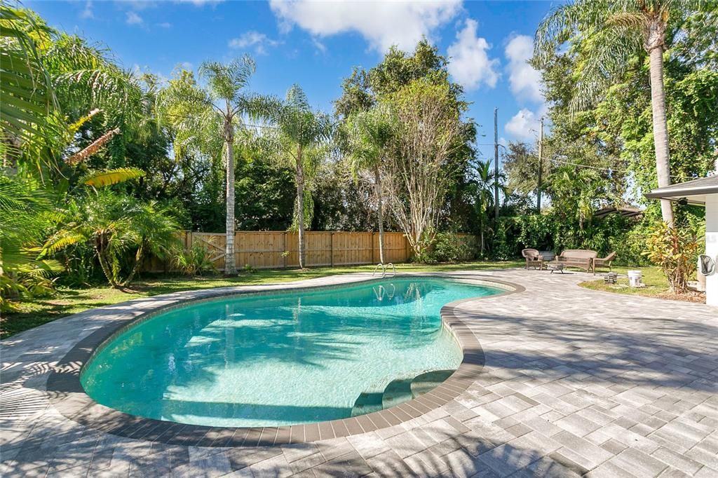 Exterior, Pool