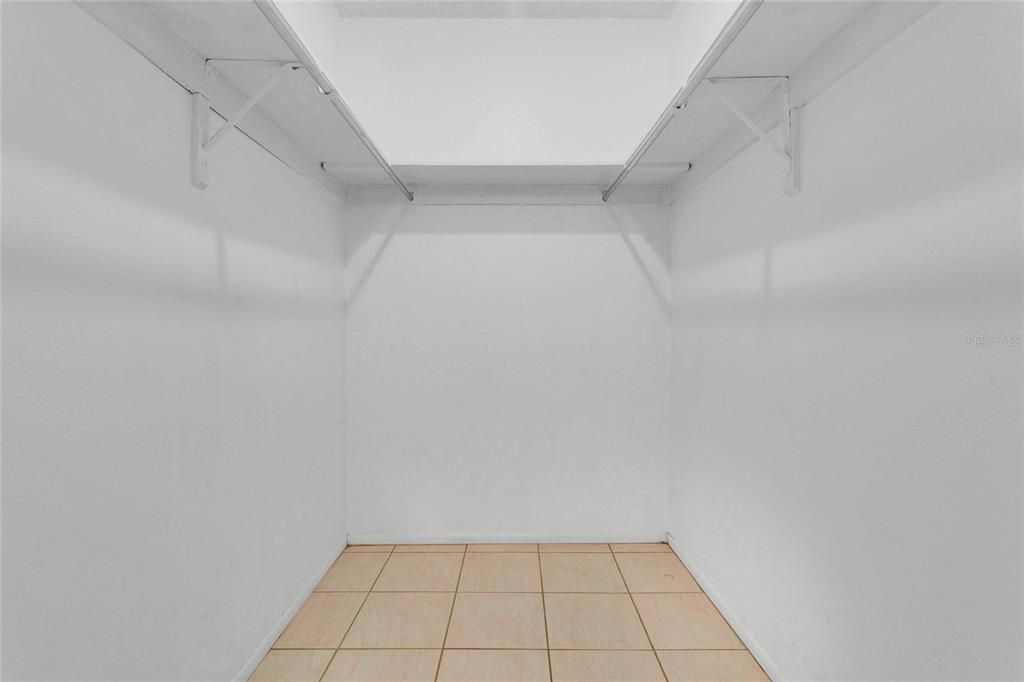 Interior, Walk-in Closets