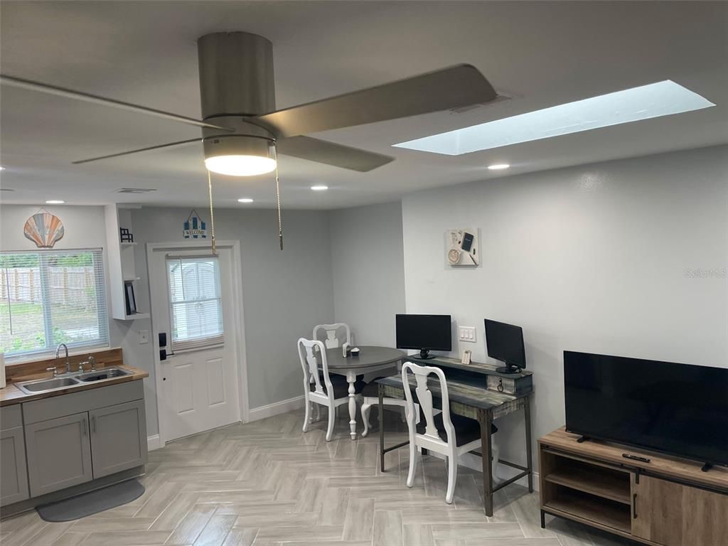 Home Office, Interior, Recessed Lighting, Wood Texture Flooring