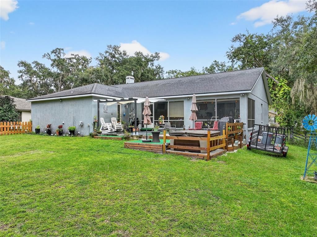 Backyard, Exterior