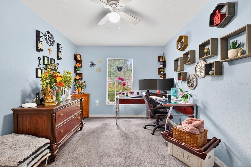 Home Office, Interior
