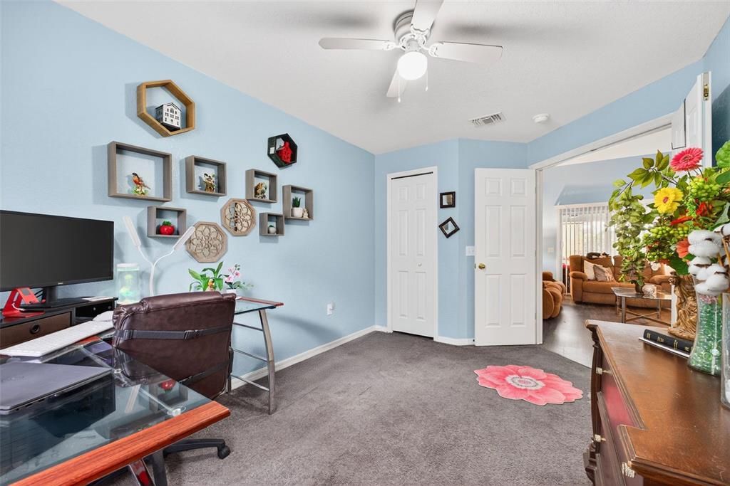 Home Office, Interior