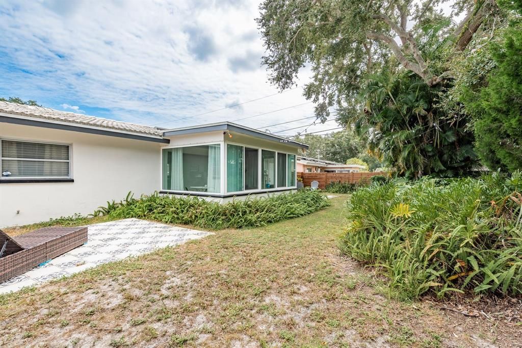 Backyard, Exterior