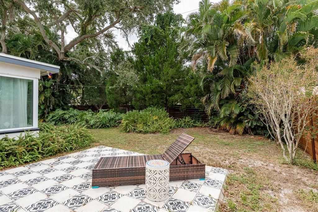 Backyard, Exterior