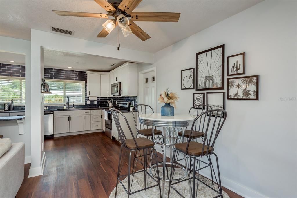 Dining room, Interior, Kitchen, Recessed Lighting, Wood Texture Flooring