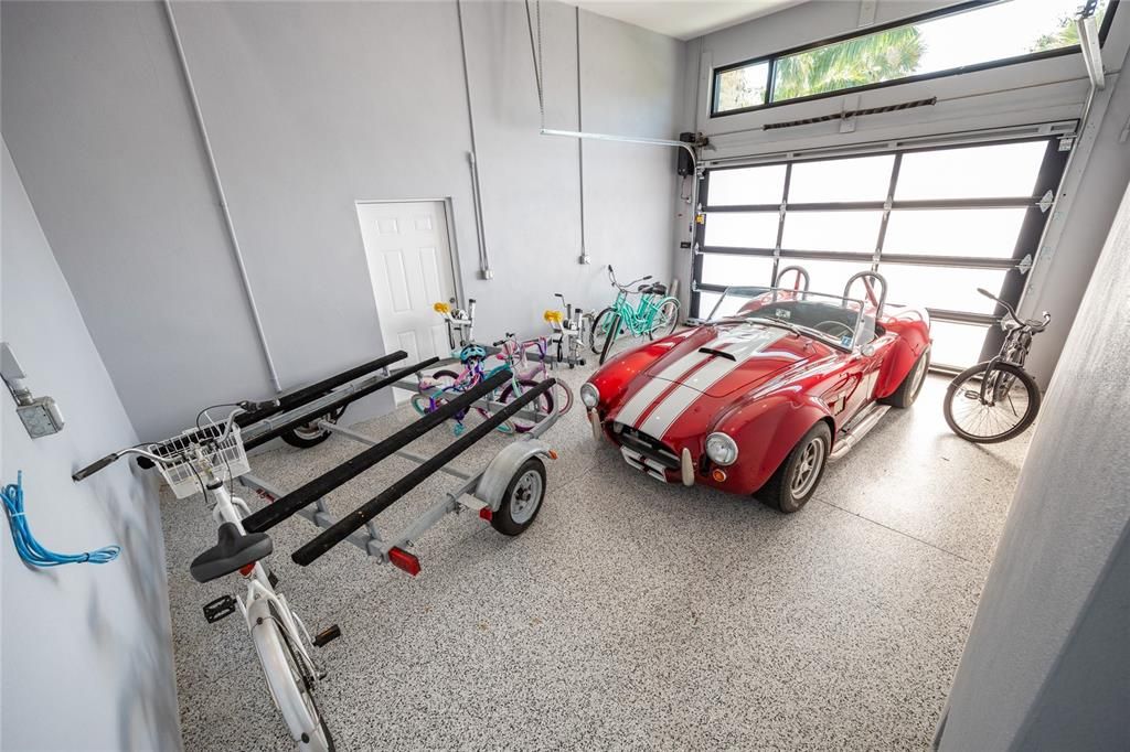 Garage, Interior