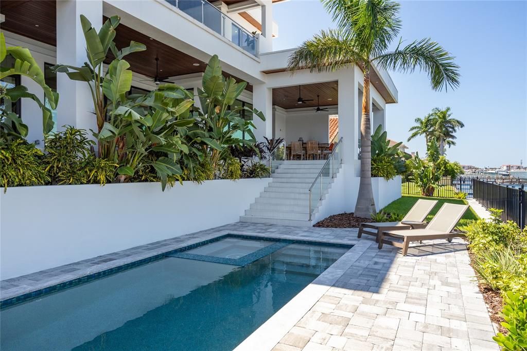 Exterior, Pool, Water