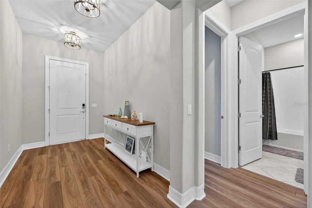 Interior, Recessed Lighting, Wood Texture Flooring