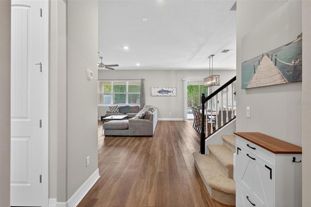 Interior, Living room, Pendant Lights, Recessed Lighting, Wood Texture Flooring