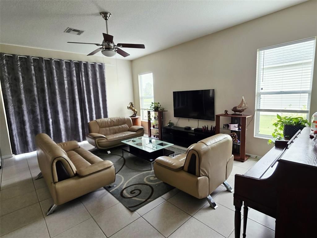 Interior, Living room, Piano