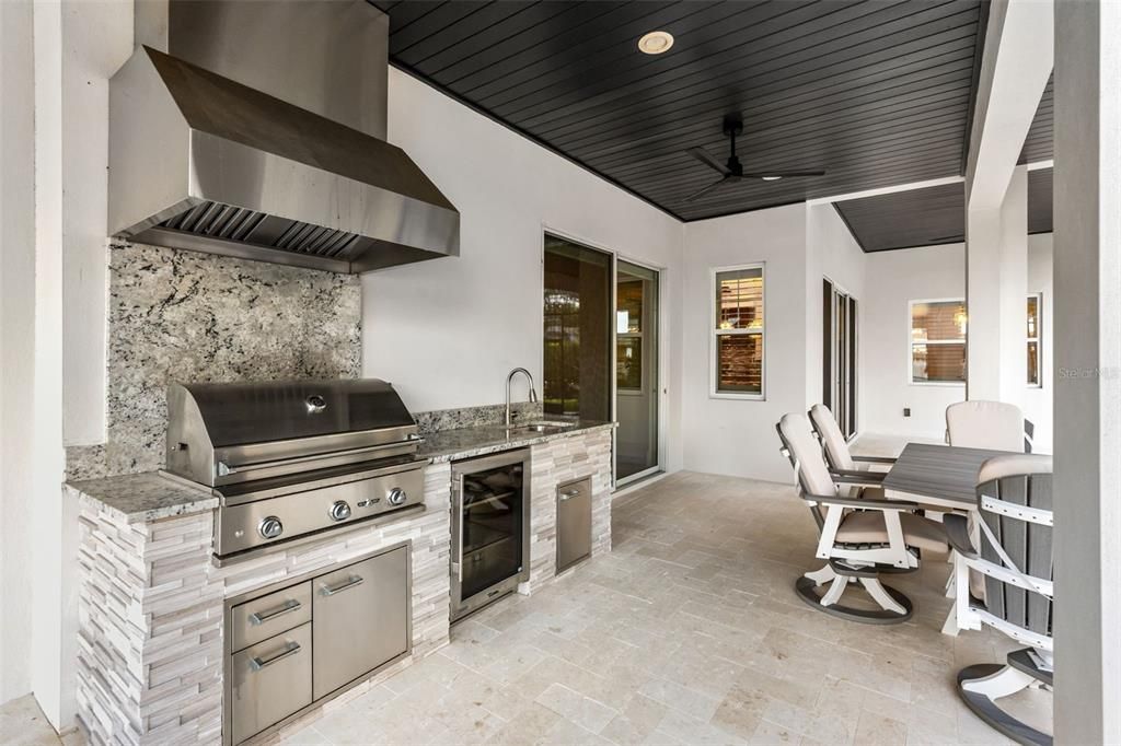 Exterior, Outdoor Kitchen