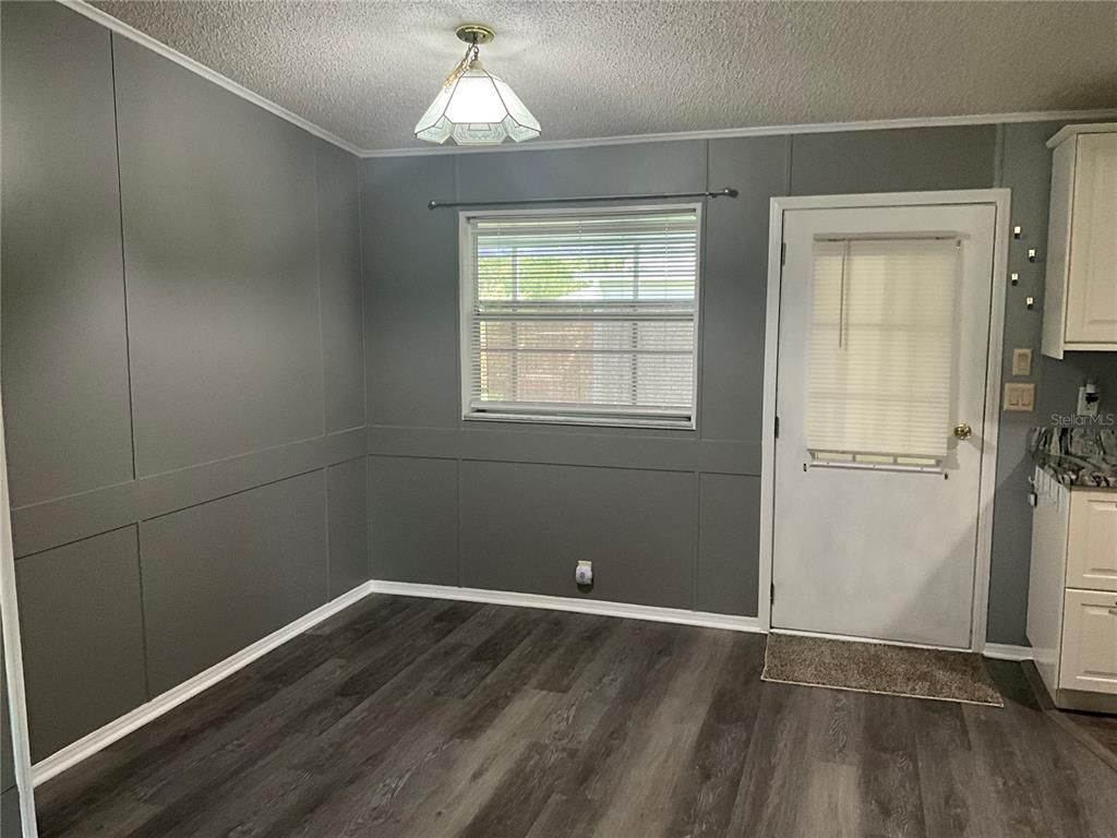 Empty room, Interior, Pendant Lights, Wood Texture Flooring