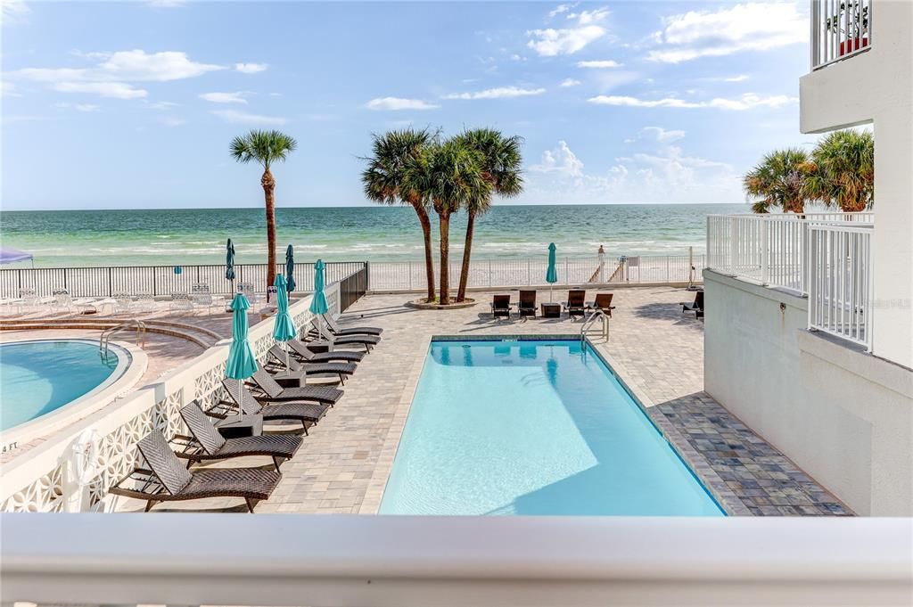 Exterior, Pool, Water