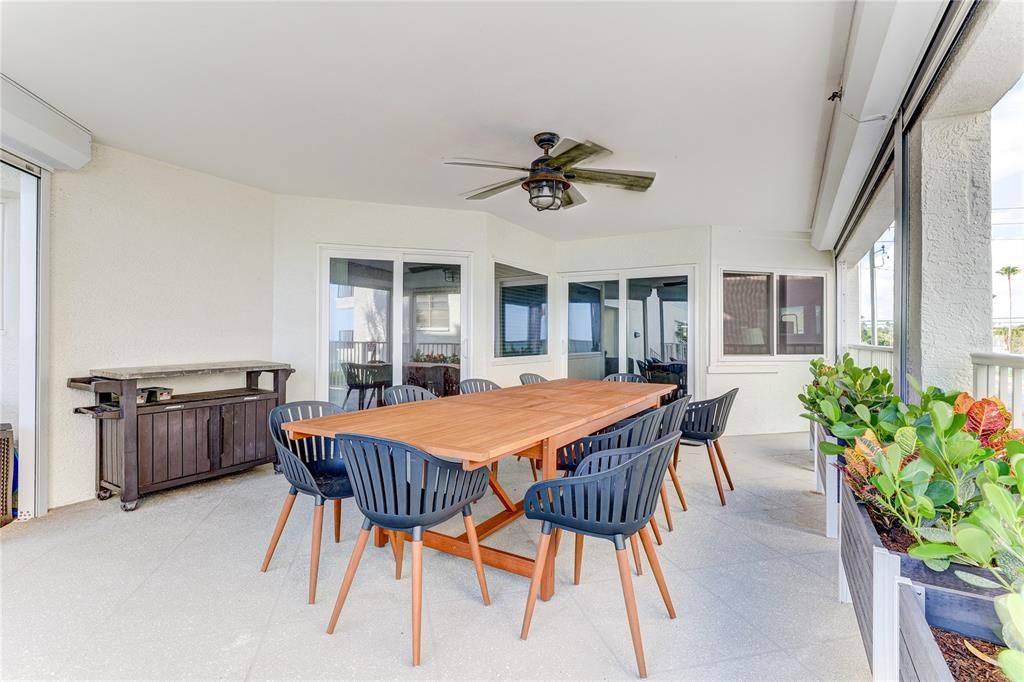 Dining room, Interior