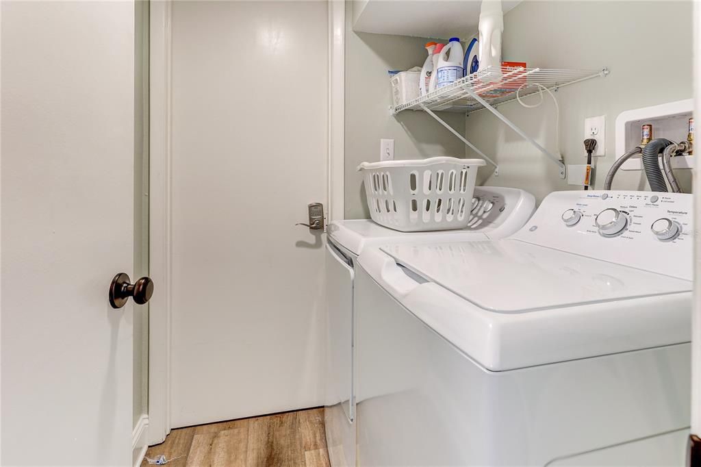Interior, Utility Closets, Washer, Wood Texture Flooring