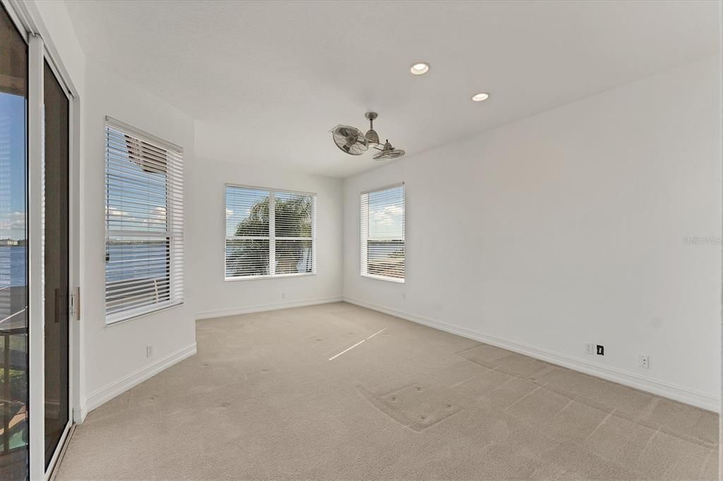 Chandelier, Empty room, Interior, Recessed Lighting