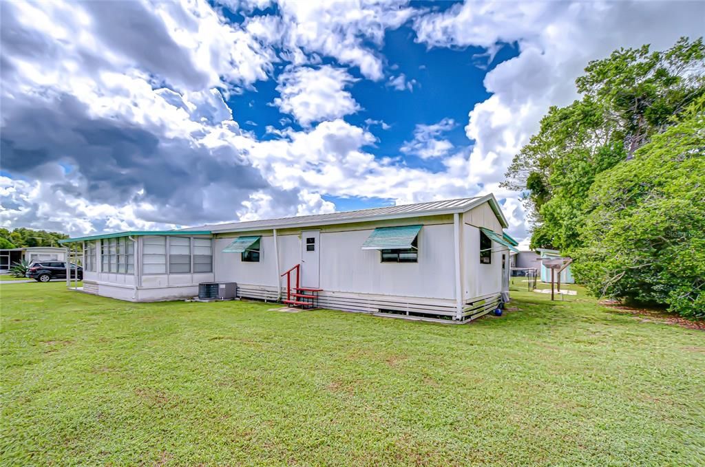 Backyard, Exterior
