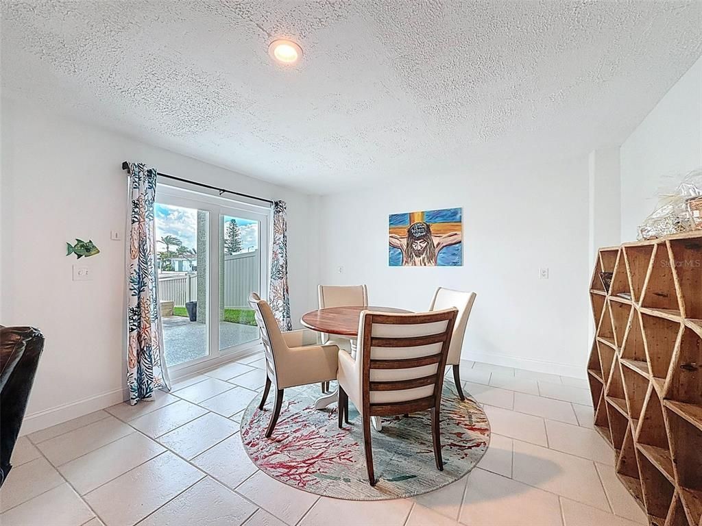 Dining room, Interior, Recessed Lighting