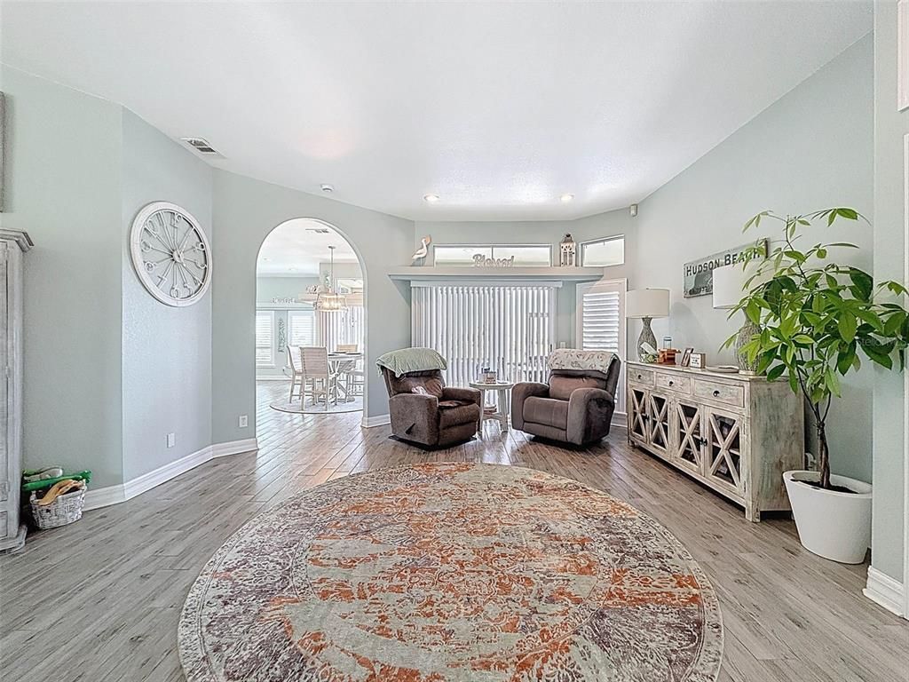 Chandelier, Dining room, Interior, Living room, Recessed Lighting, Wood Texture Flooring