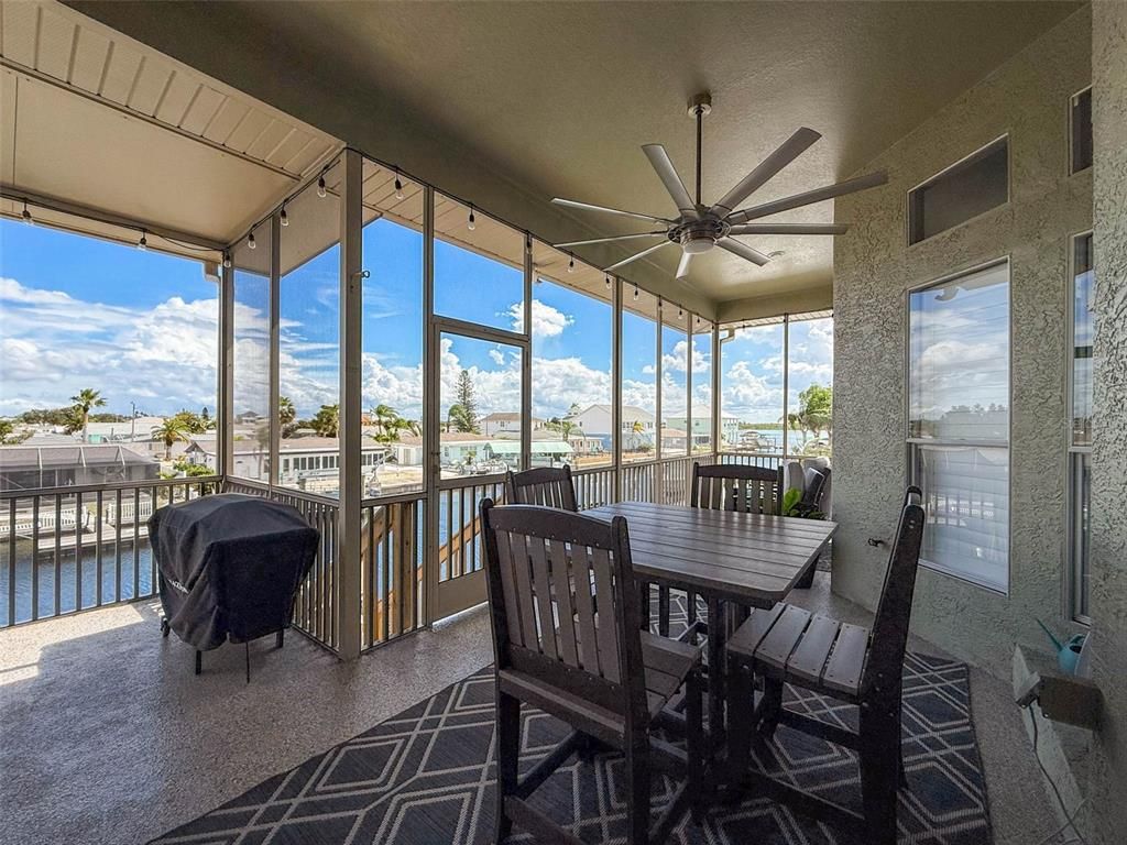 Dining room, Interior, Sun Room, Water