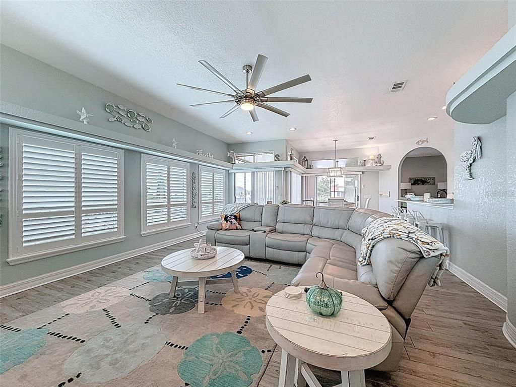 Interior, Living room, Pendant Lights, Recessed Lighting, Wood Texture Flooring