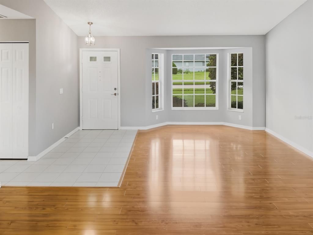 Chandelier, Empty room, Interior, Wood Texture Flooring