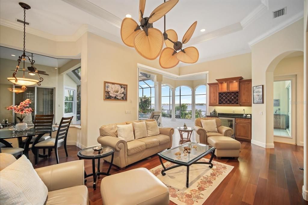 Dining room, Interior, Living room, Pendant Lights, Recessed Lighting, Wood Texture Flooring