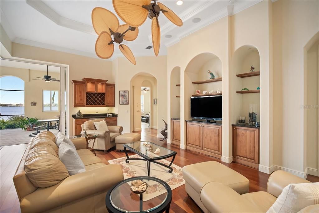 Interior, Living room, Recessed Lighting, Water, Wood Texture Flooring