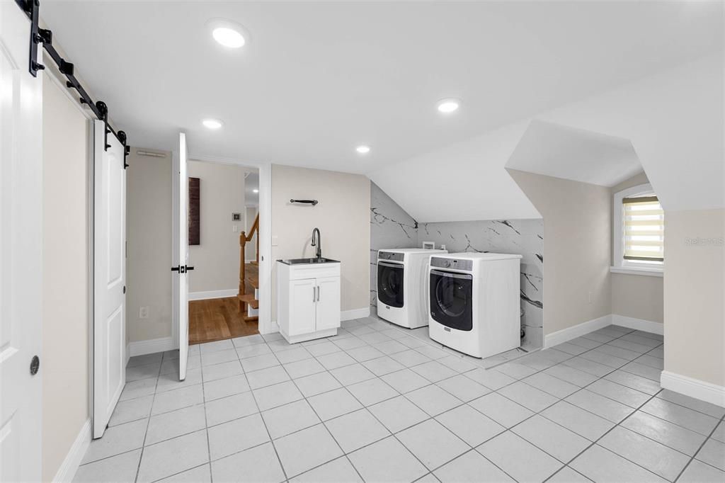 Interior, Recessed Lighting, Washer