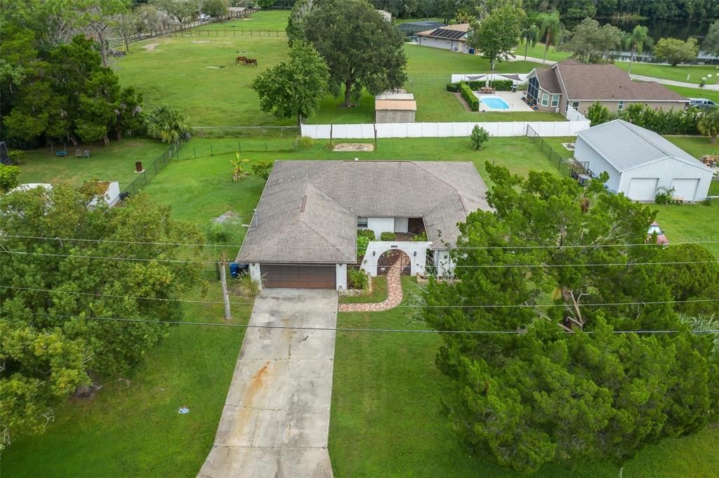 Exterior, Drone