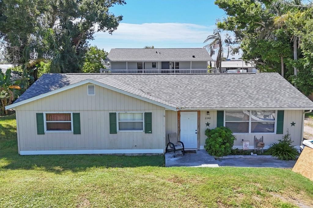 Backyard, Exterior, Facade, Ranch