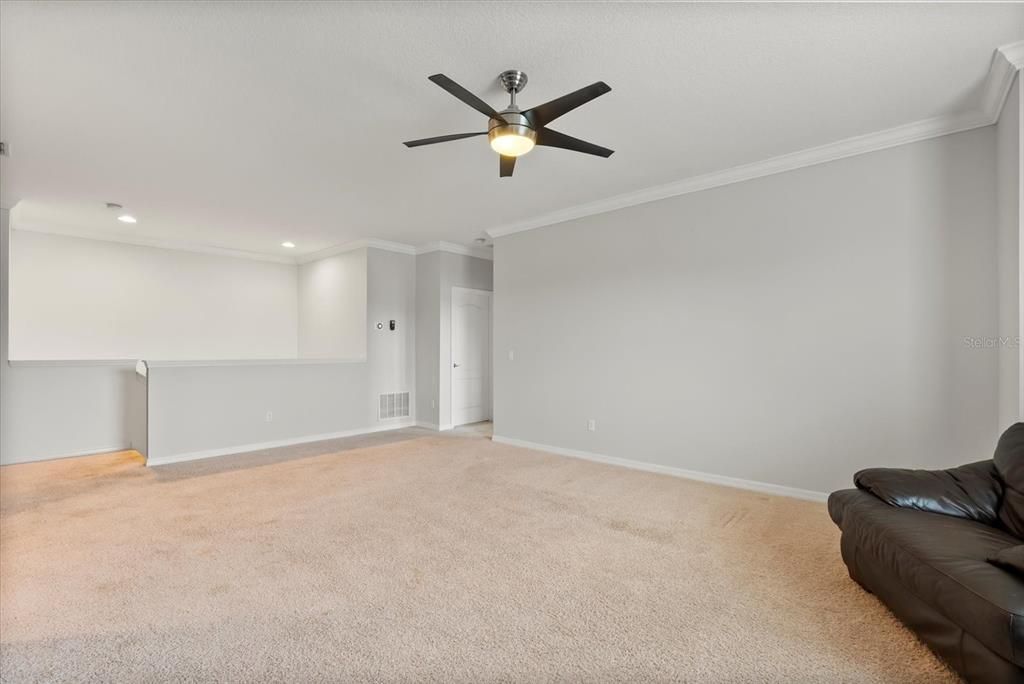 Empty room, Interior, Recessed Lighting