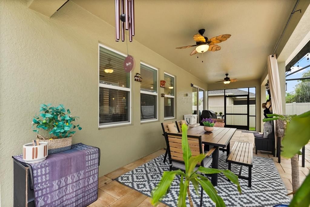 Dining room, Interior