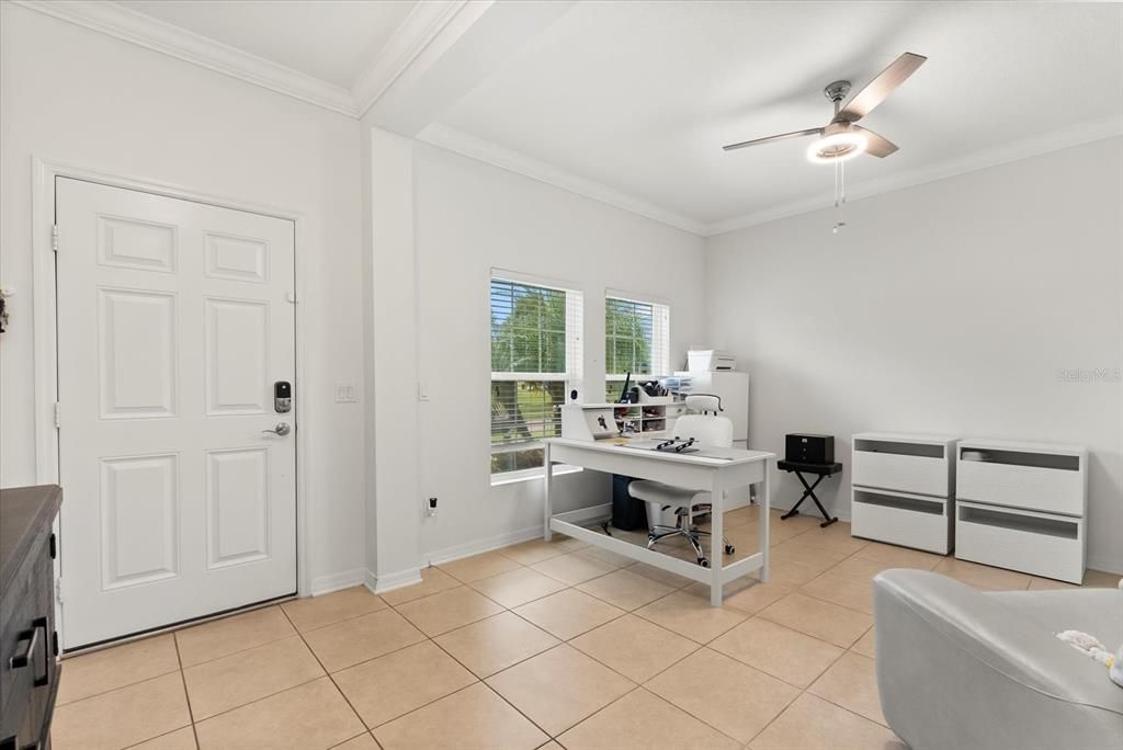 Home Office, Interior