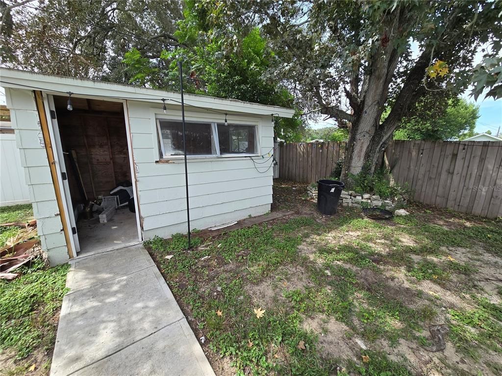 Backyard, Exterior
