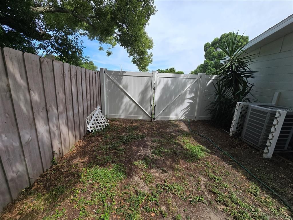 Backyard, Exterior